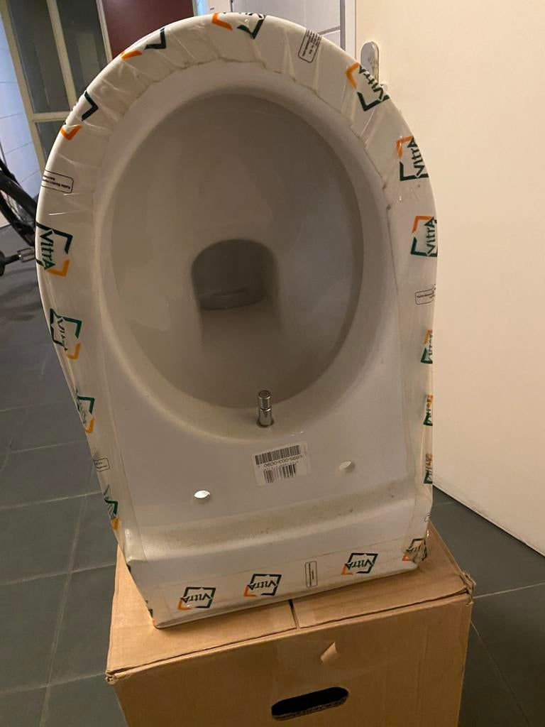 Nieuw Vitra hangend toilet met sproeier en urinoir, Ophalen, Nieuw, Toilet
