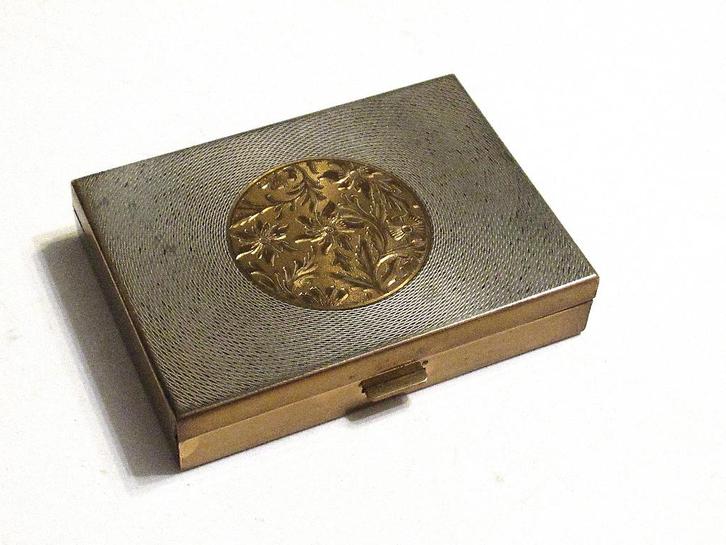 Vintage AGME Swiss Made compact poederdoos van de 40-50, Antiek en Kunst, Curiosa en Brocante, Ophalen of Verzenden