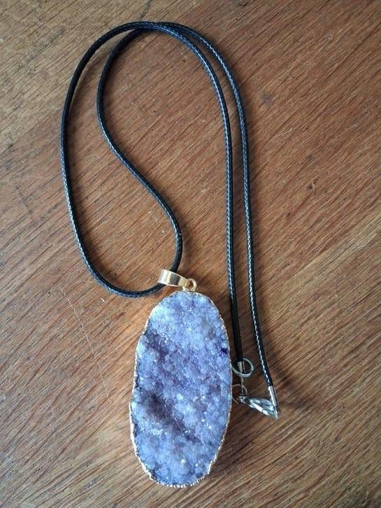 Paarse Amethist Druzy Hanger Ketting, Sieraden, Tassen en Uiterlijk, Kettingen, Paars, Ophalen of Verzenden, Zo goed als nieuw