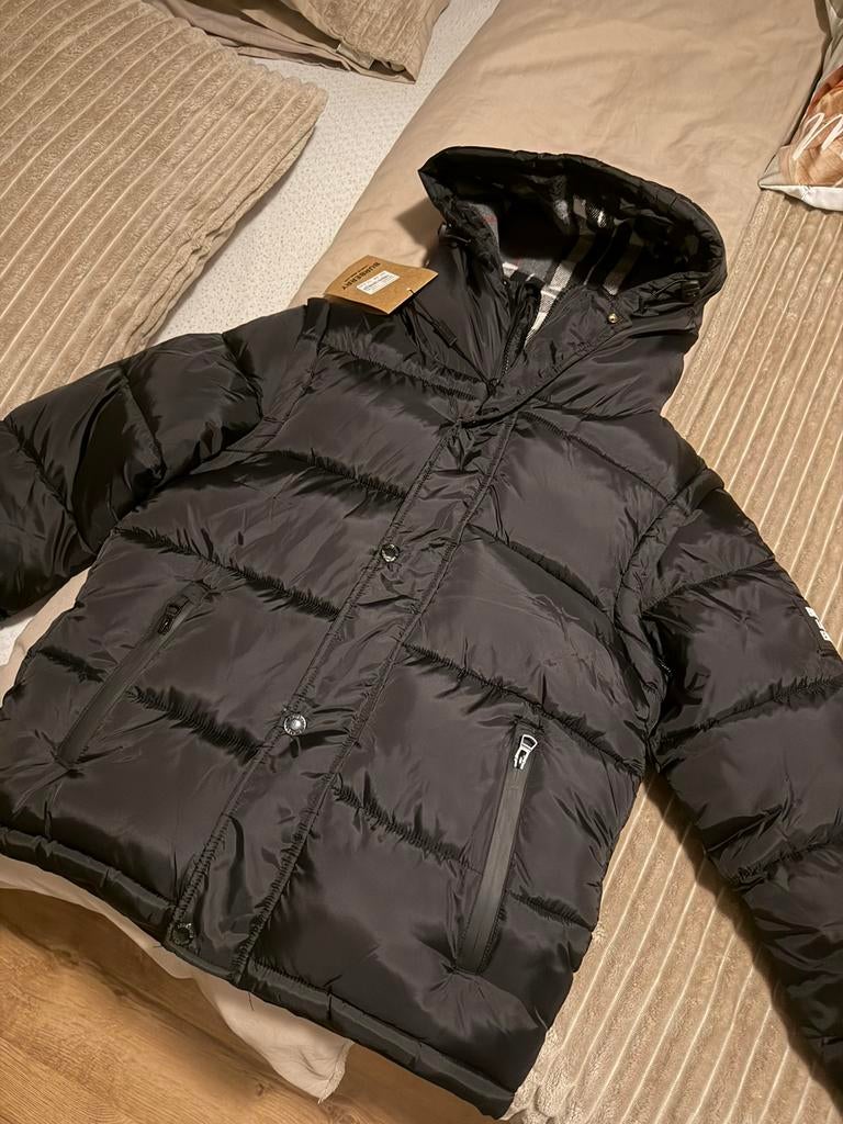 Splinternieuwe Burberry jas maat M, Ophalen of Verzenden, Zo goed als nieuw, Zwart