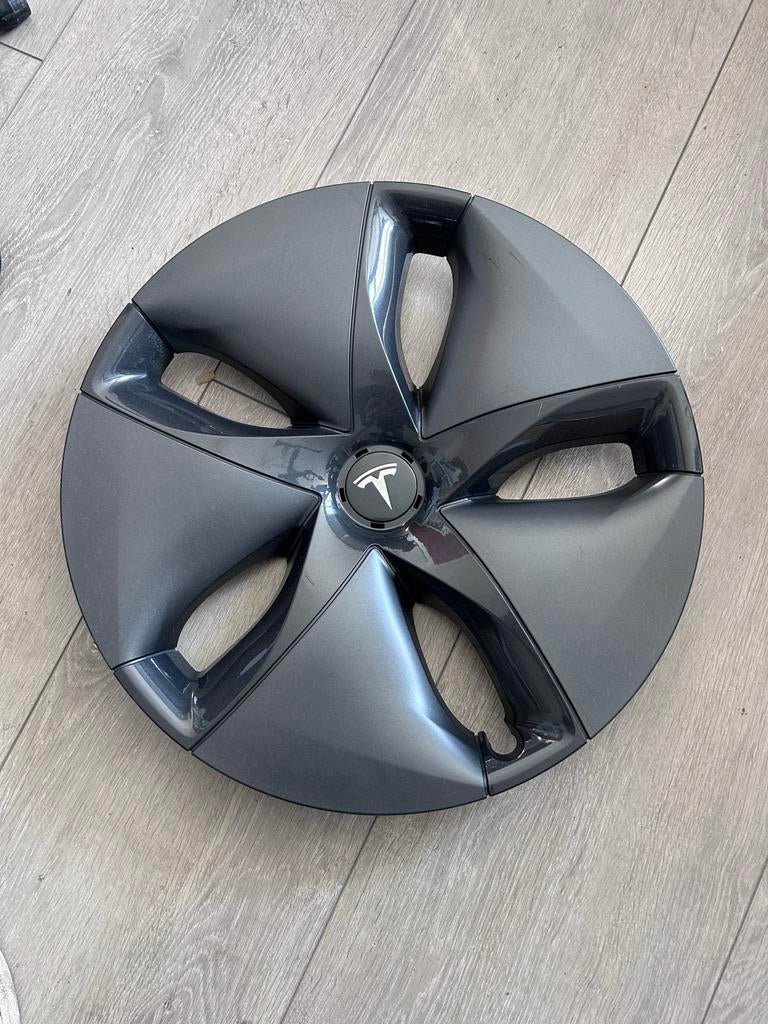 Tesla model3 Aero 18” wieldoppen (4 stuks), Ophalen, Gebruikt