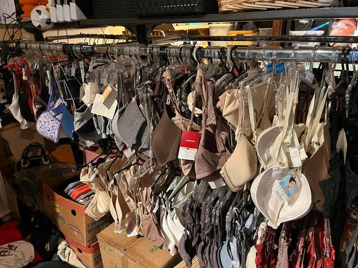 Grote partij lingerie van diverse topmerken, Kleding | Dames, Ondergoed en Lingerie, BH, Overige kleuren, Ophalen