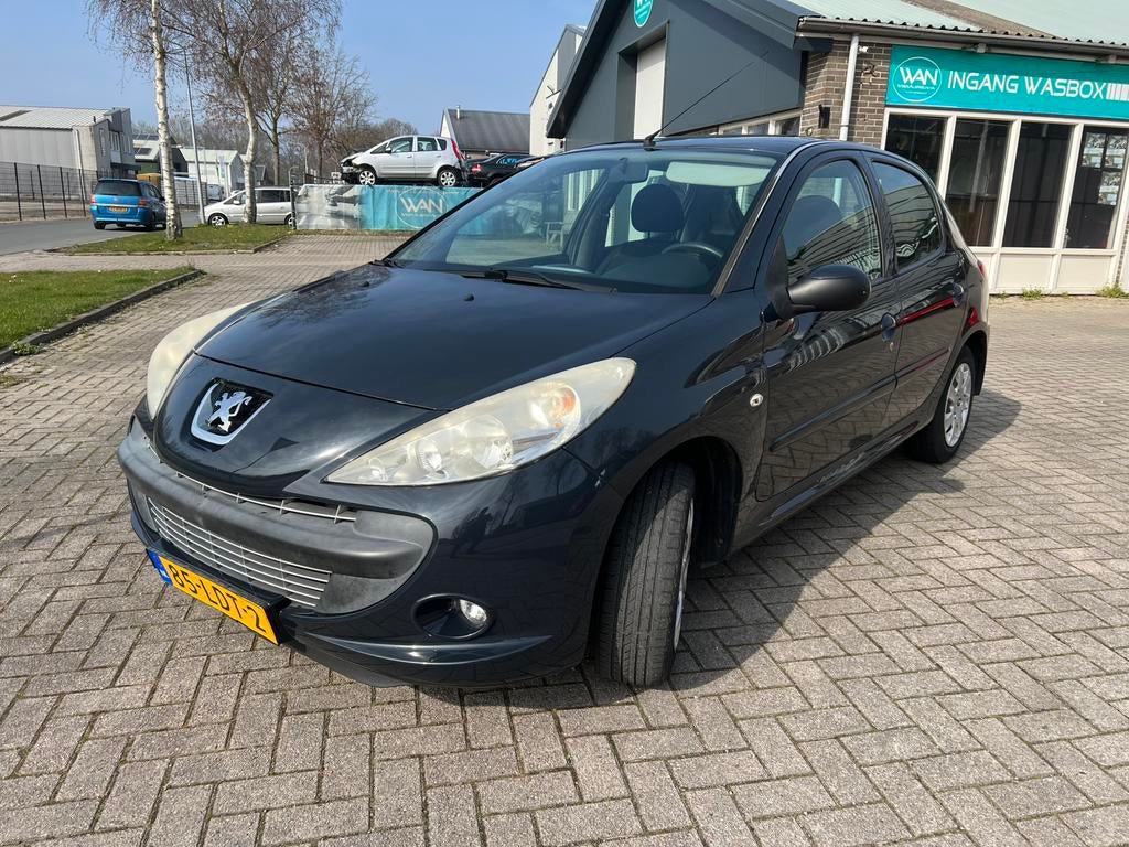 Peugeot 206+ 1.4 5D 2010 Grijs, Voorwielaandrijving, 206+, Stof, 4 cilinders