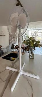 Witte staande ventilator, Witgoed en Apparatuur, Ventilatoren, Ophalen, Gebruikt, Statiefventilator