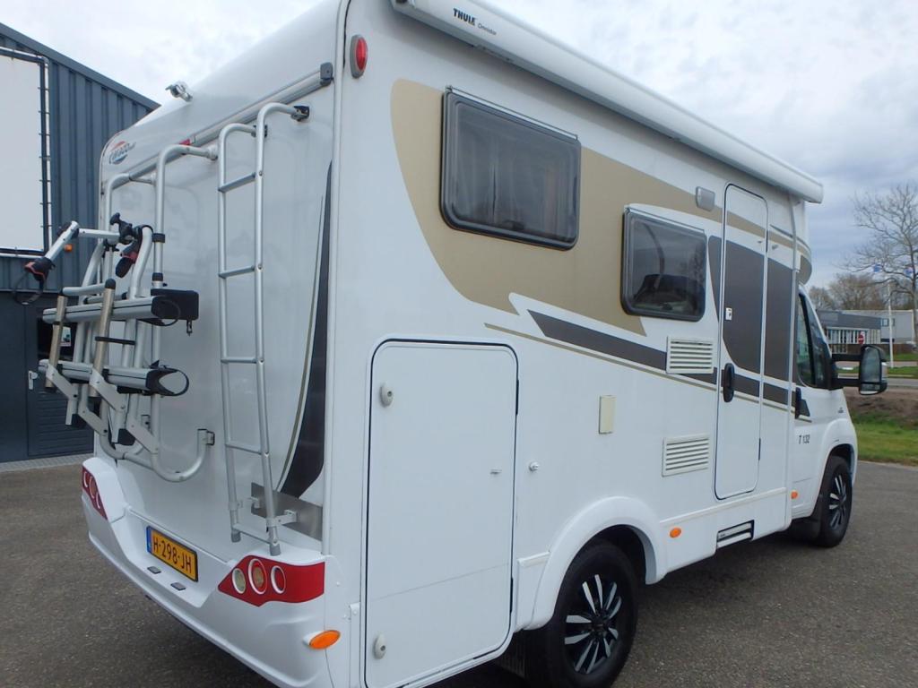 Carado T132 Compact en in nieuwstaat, Caravans en Kamperen, Campers, Ringverwarming, Fiat, Tot en met 2, Bedrijf