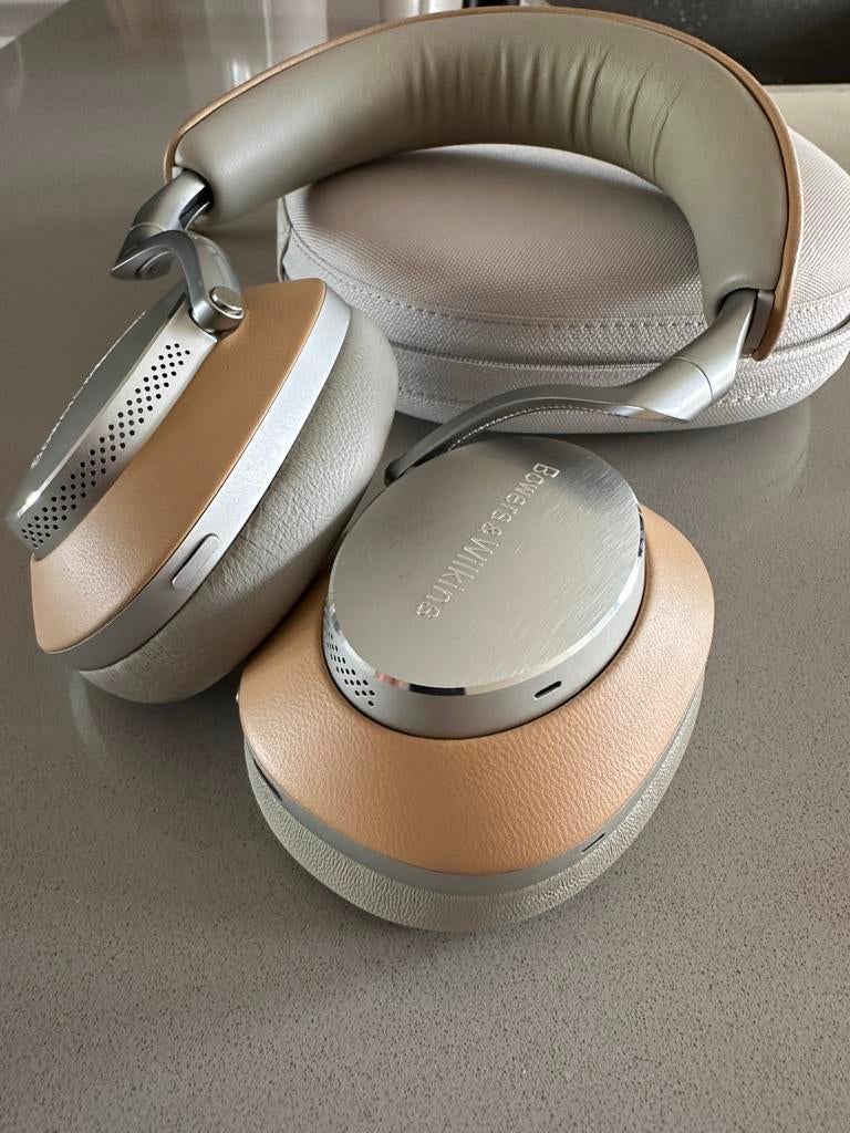 Bowers & Wilkins PX8 (Tan). Z.g.a.n. garantie tot 12-2028., Audio, Tv en Foto, Koptelefoons, Overige merken, Ophalen of Verzenden