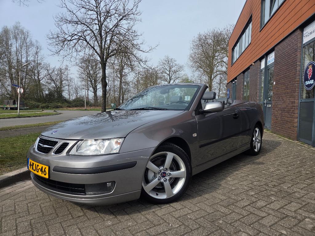 Saab 9-3 1.8 T Cabrio 2004 Grijs ( Z.G.A.N. CABRIODAK), Auto's, Saab, Voorwielaandrijving, 1998 cc, Zwart, 4 cilinders
