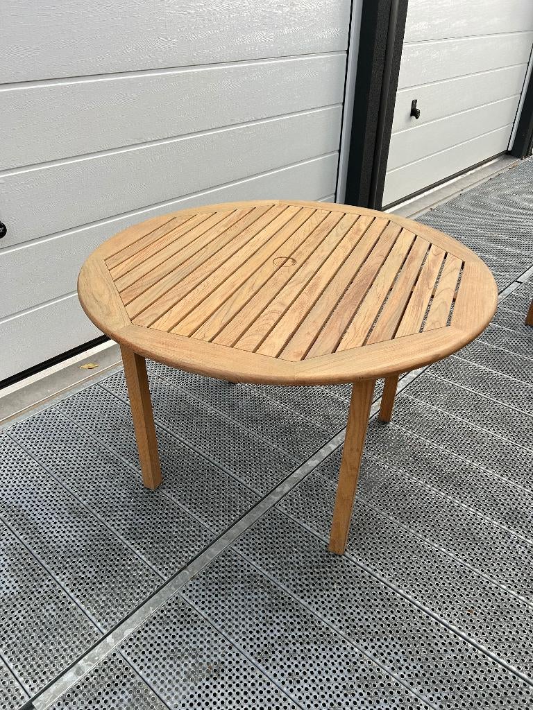 Gloster ronde tuintafel - 115 cm in nieuwstaat, Ophalen, -, -, Zo goed als nieuw