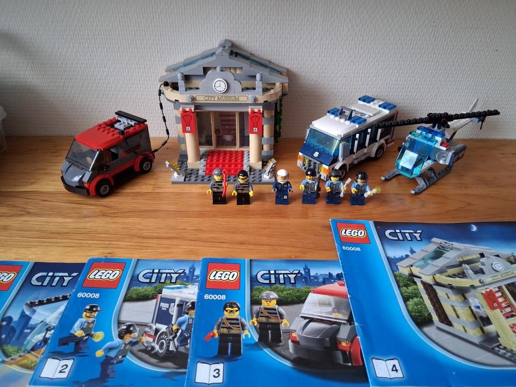 Lego city politie museuminbraak grote complete set + boekjes, Ophalen of Verzenden, Zo goed als nieuw