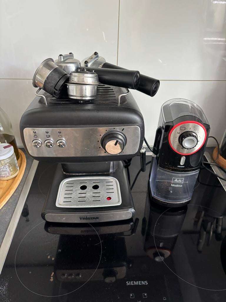 Tristar CM-2276 Espressomachine + Melitta Molino Koffiemolen, Gebruikt, Ophalen of Verzenden, Gemalen koffie, Afneembaar waterreservoir