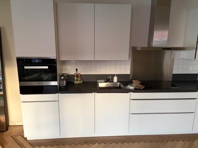 Mooie keuken te koop incl. stoomoven en alle apparatuur, Ophalen, Zo goed als nieuw, Enkelwandige keuken