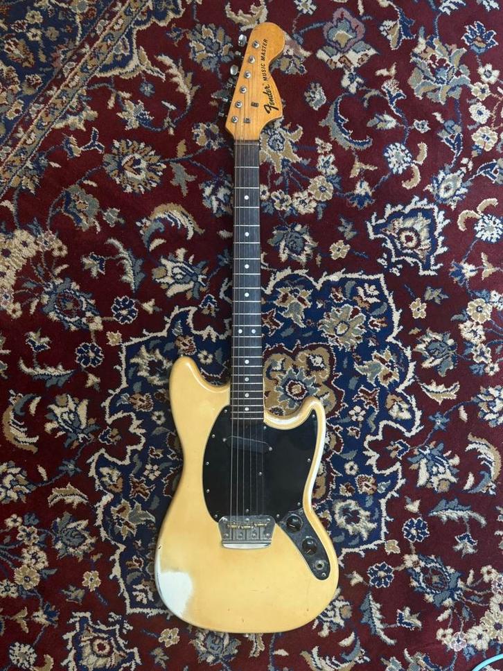 Fender musicmaster 1976, Muziek en Instrumenten, Snaarinstrumenten | Gitaren | Bas, Gebruikt, Ophalen