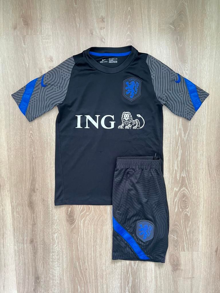 Nederlands elftal trainingsset Nike 20/21 Maat 147-158, Gebruikt, Jongen of Meisje, Sport- of Zwemkleding, Ophalen of Verzenden