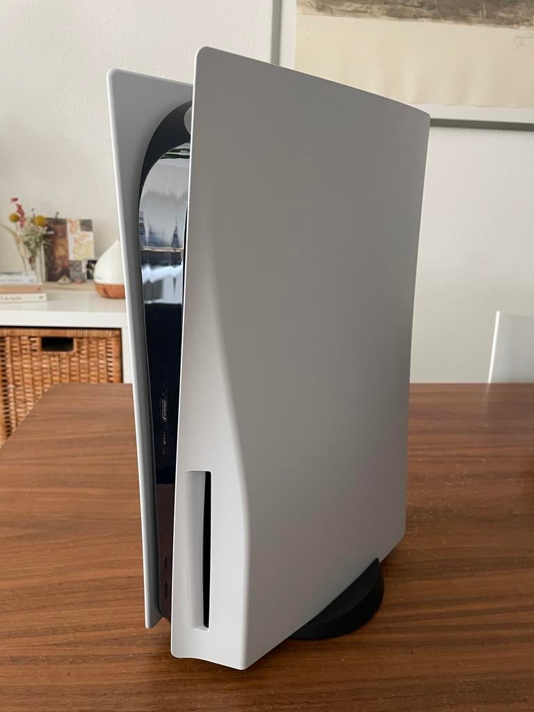 PS5 Disc editie met 1TB SSD, 2 controlers en game, Spelcomputers en Games, Spelcomputers | Sony PlayStation 5, Ophalen, Zo goed als nieuw