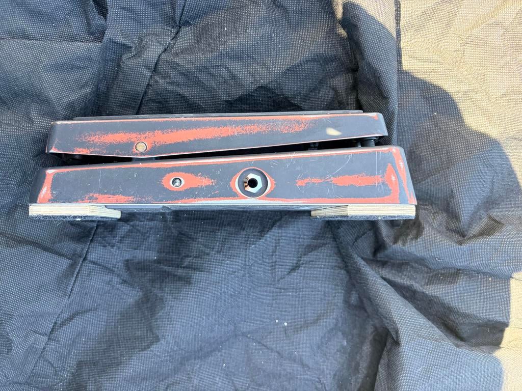 Dunlop SW95 Slash Cry Baby Wah Wah Pedaal, Muziek en Instrumenten, Effecten, Gebruikt, Wah Wah, Ophalen of Verzenden