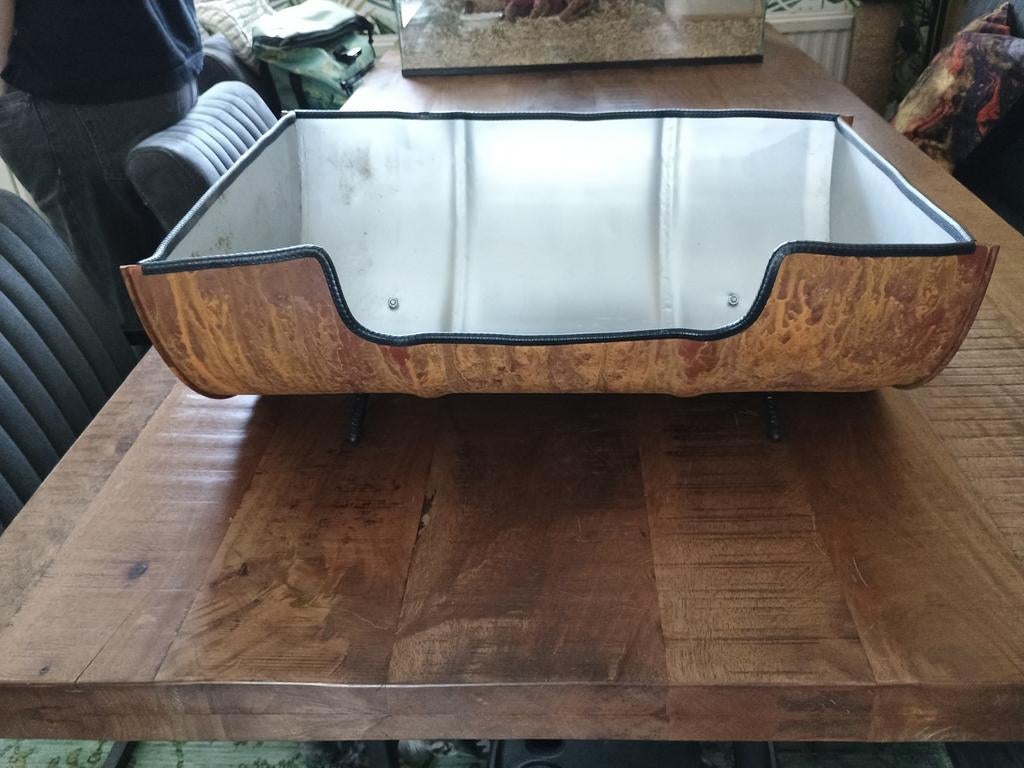 Olievat hondenmand, Ophalen, Overige