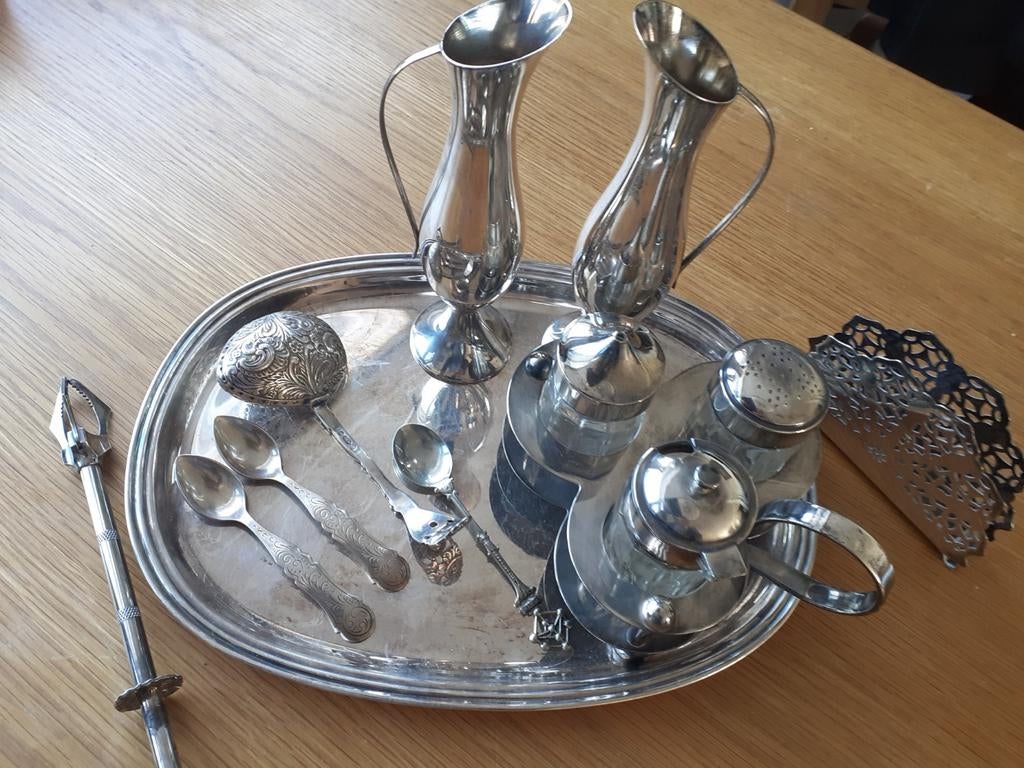 Mooie voorwerpen denk alles verzilverd is niet getest, Ophalen