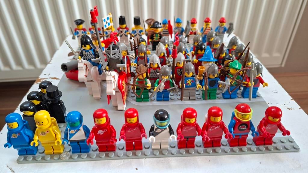 Lego minifiguur , pirates , ridders , astronaut, Ophalen of Verzenden, Gebruikt, Losse stenen, Lego