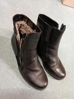 Zwarte enkellaarsjes met rits gevoerd luftpolster maat 39, Ophalen of Verzenden, Zwart