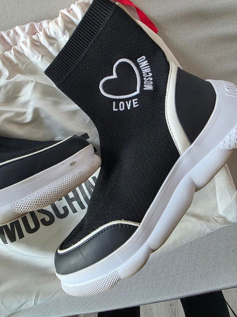 Love Moschino boots, Zwart, Lage of Enkellaarzen, Zo goed als nieuw, Moschino