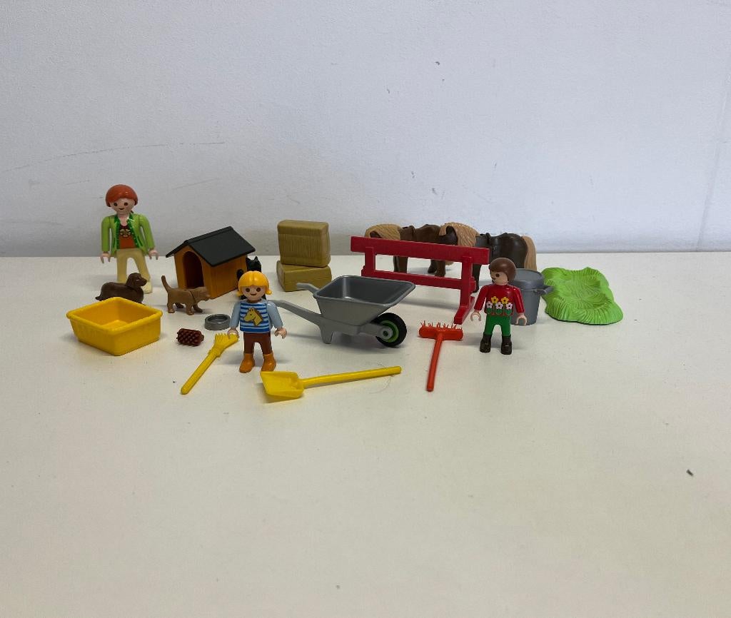 Dieren nr 100: Toebehoren Boerderij 4055 Manege 4190 3120, Ophalen of Verzenden, Gebruikt, Los playmobil