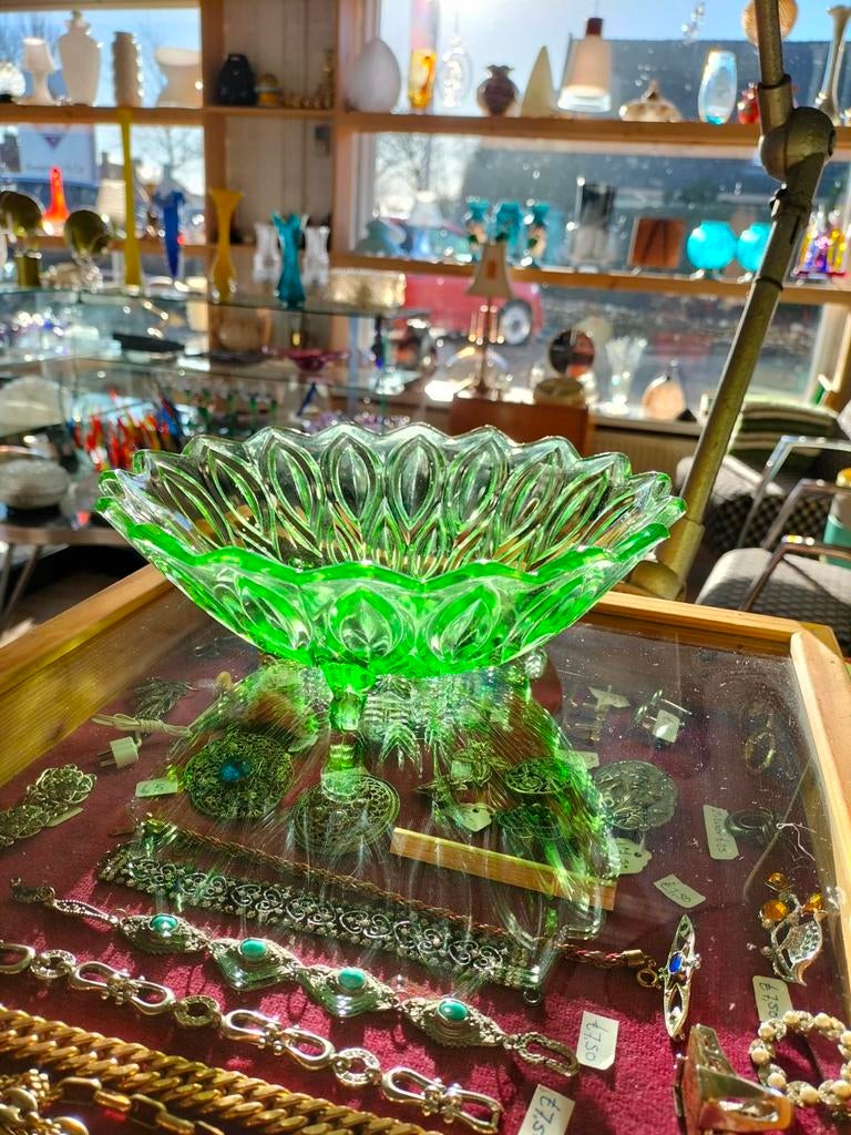 Vintage groene glazen fruitschaal, Ophalen of Verzenden