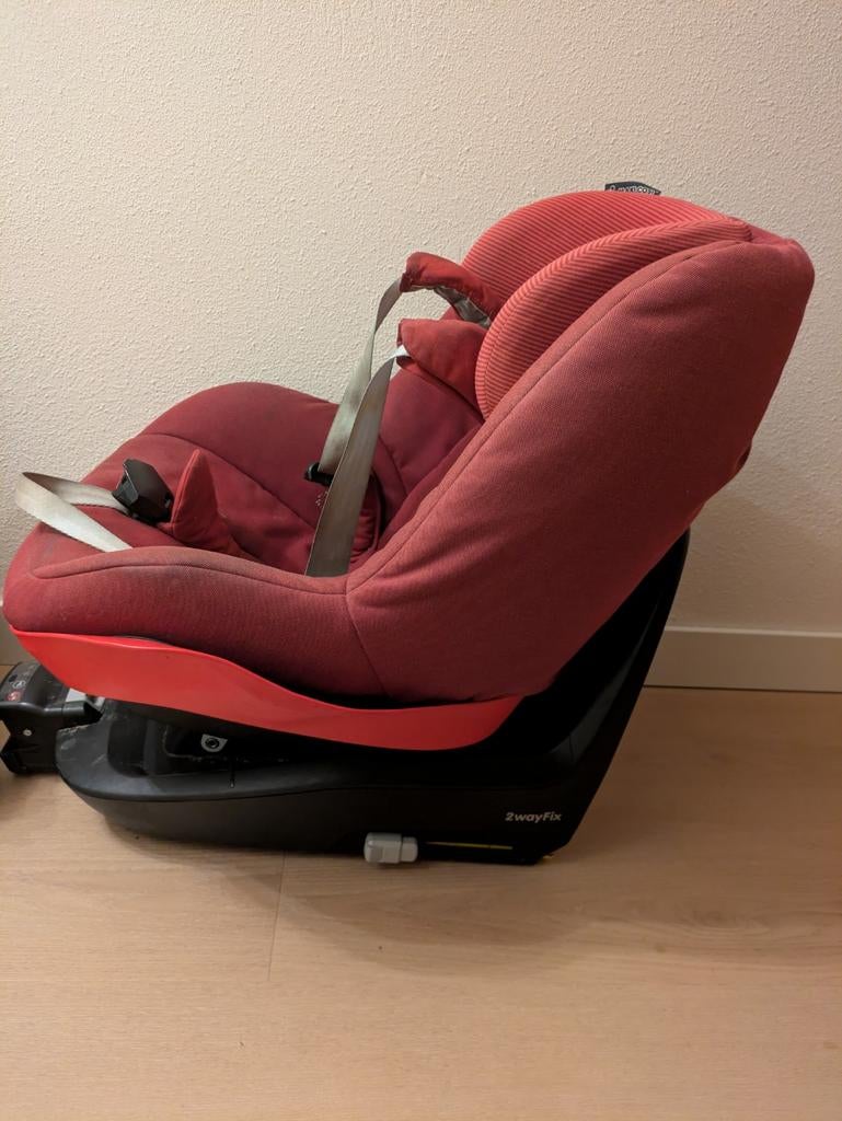 Maxicosi pearl 2way fix met family Isofix base, Gebruikt, 9 t/m 18 kg, Ophalen of Verzenden, Isofix