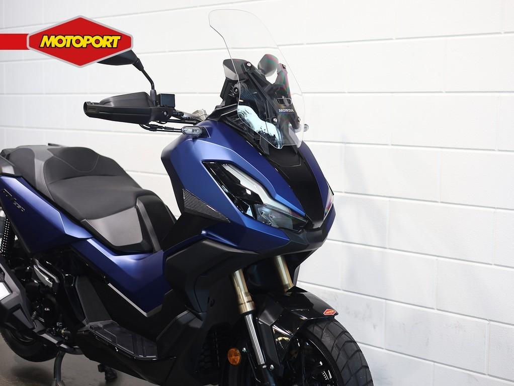 Honda ADV 350 (bj 2024), Scooter, Doornveld 180
B 1731  ZELLIK, BE, Bedrijf, Mc.benelux@honda-eu.com