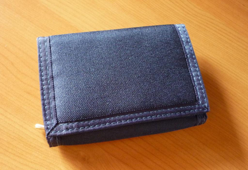Donkerblauwe portefeuille klittenband en rits voor munten, Ophalen of Verzenden, Nieuw, Blauw