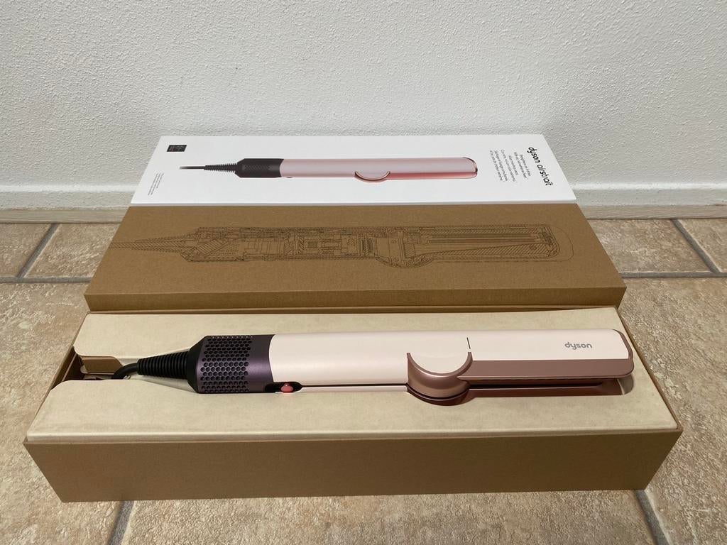 Gloednieuwe Dyson Airstrait, Sieraden, Tassen en Uiterlijk, Uiterlijk | Haarverzorging, Ophalen of Verzenden, Nieuw, Föhn of Haardroger