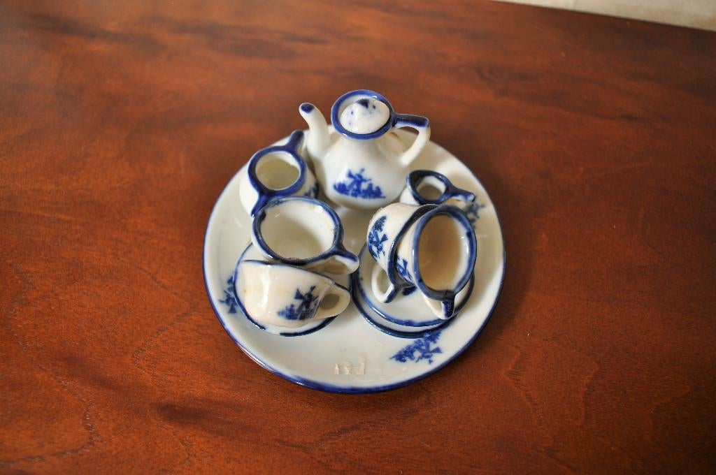 Miniatuur Servies Porselein 10 cm, Antiek en Kunst, Ophalen of Verzenden