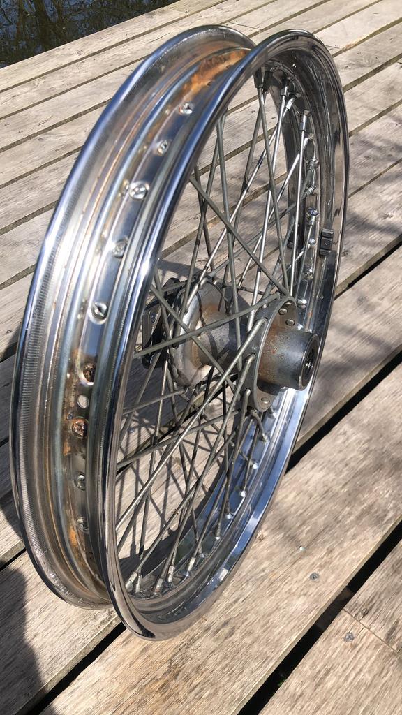 Gevraagd voorwiel Harley Davidson, Motoren, Ophalen of Verzenden