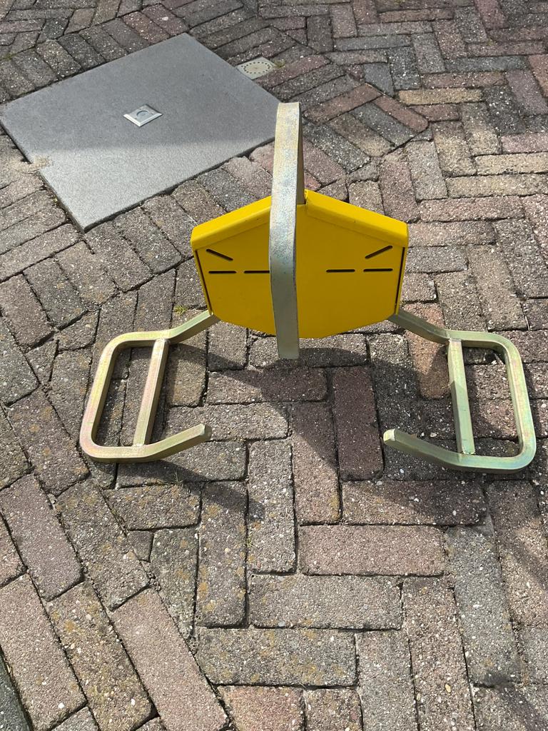 Wielklem anti diefstal  voor auto / caravan aanhanger, Verzenden, Zo goed als nieuw