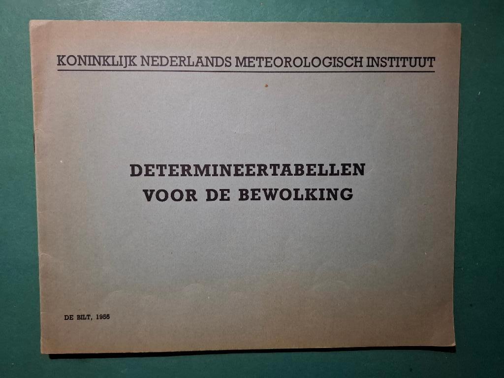 Uit erfenis KNMI 1955, determineertabellen voor bewolking, Ophalen of Verzenden, Gebruikt, Boek of Tijdschrift