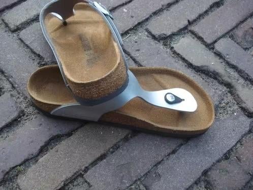 BIRKENSTOCK GIZEH ZILVER 39 NIEUWSTAAT GRATIS VERZENDINGPOST, Slippers, Overige kleuren, Verzenden, Nieuw