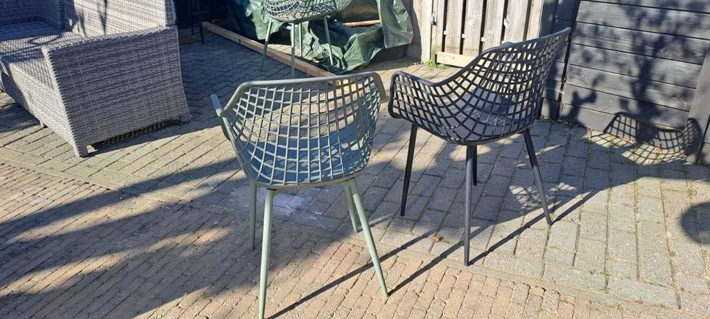 4 stoeltjes: 2 groen en 2 zwart, Ophalen, Kunststof