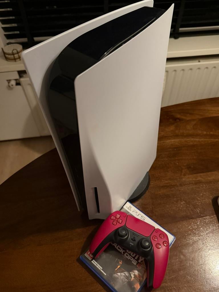 Playstation 5 disc edition, Spelcomputers en Games, Ophalen of Verzenden, Zo goed als nieuw