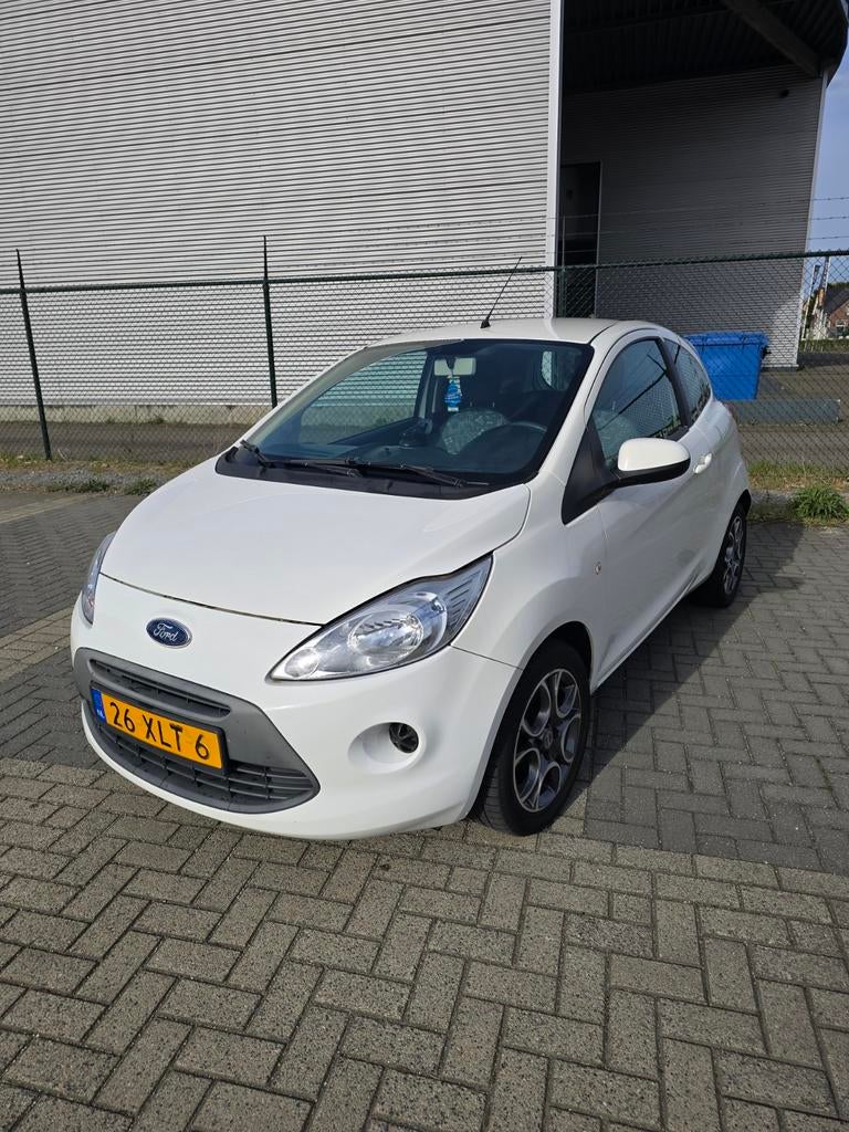 Ford Ka 1.2 69pk 2012 Wit NAP, Auto's, Ford, Particulier, Ka, ABS, Airbags, Airconditioning, Bluetooth, Boordcomputer, Centrale vergrendeling