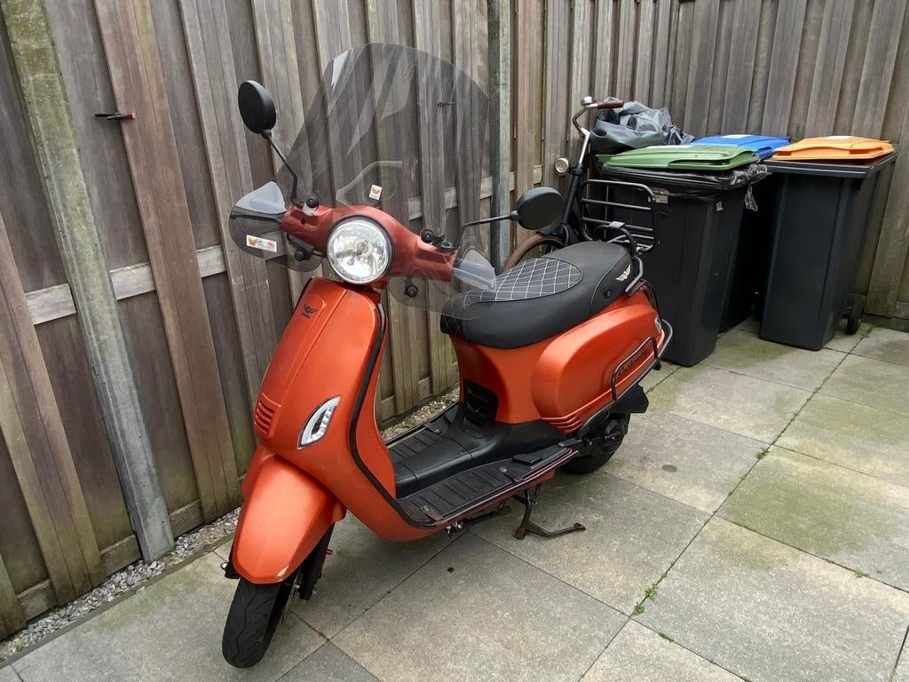 SnorScooter DjjD F1 Cashmere, Zo goed als nieuw, Benzine, Ophalen, Overige merken