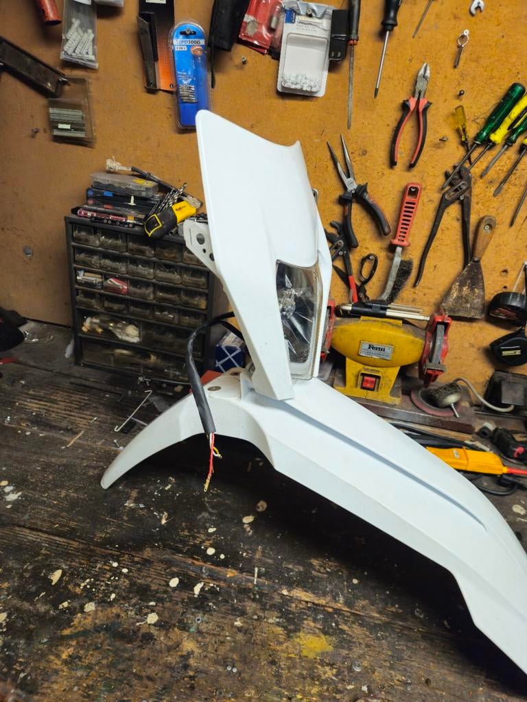 KTM EXC 125 Voorkap + Voorspatbord, Ophalen