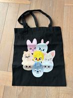 Stray Kids SKZOOS linnen tas - Zwart, Ophalen of Verzenden, Nieuw, Zwart, Overige merken