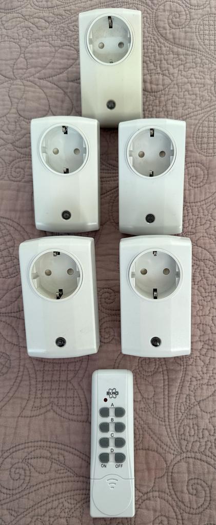 Klik Aan Klik Uit Set (5 stuks), Ophalen of Verzenden, Zo goed als nieuw, Stopcontact