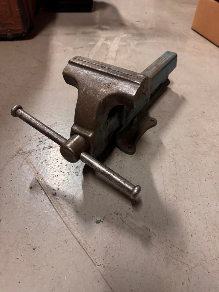 Heuer front 140 bankschroef, Ophalen, Nieuw