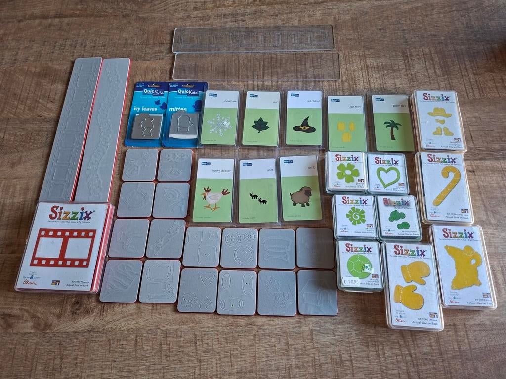 Verzameling mallen snijmallen sizzix quickutz sizzlits, Ophalen of Verzenden