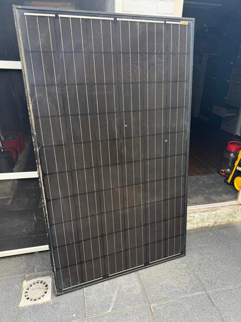 Zonnepaneel 220volt plug en play 500 wp, Ophalen, Zo goed als nieuw
