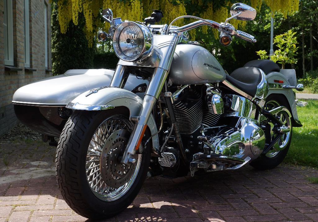 Harley Davidson Softail bjr 2006 met LAK zijspan bjr 2021, Motoren, 2 cilinders, Occasion, Motorrijbewijs A, Handgeschakeld