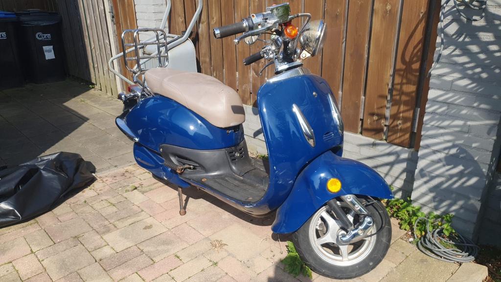 Stijlvolle Elektrische Ebretti Scooter, geen benzine nodig, Ophalen, Gebruikt