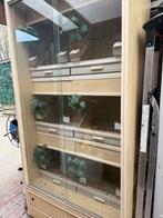 Broedkooien Vitrinekast, Dieren en Toebehoren, Vogels | Hokken en Kooien, Ophalen, Gebruikt, Overige materialen, Broedkooi of Kweekkooi