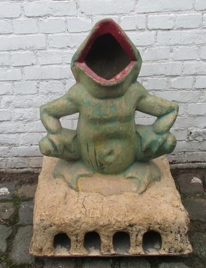 zeldzame papier mache mange boules passe boules kikker, Antiek en Kunst, Antiek | Speelgoed, Ophalen