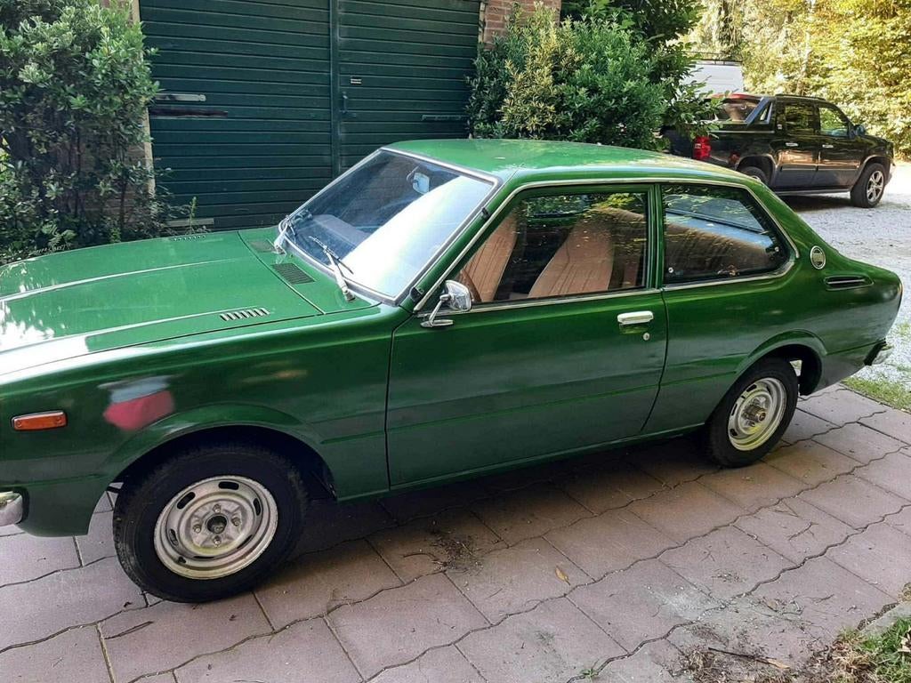 Toyota Corolla 1.2 L 1976 Groen oldtimer, Auto's, 4 cilinders, Corolla, Origineel Nederlands, Handgeschakeld